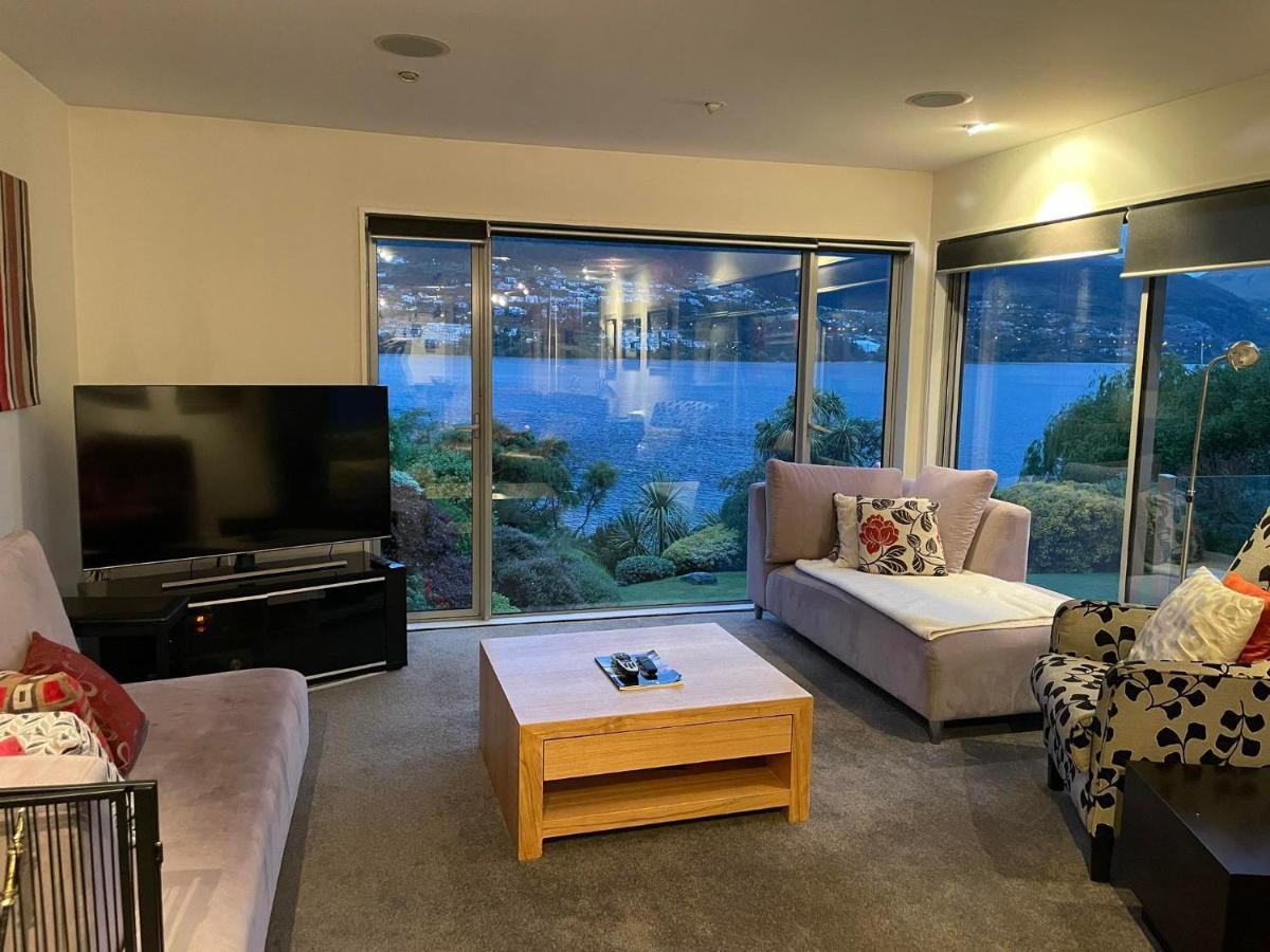 Peninsular Lakefront Queenstown Exterior photo